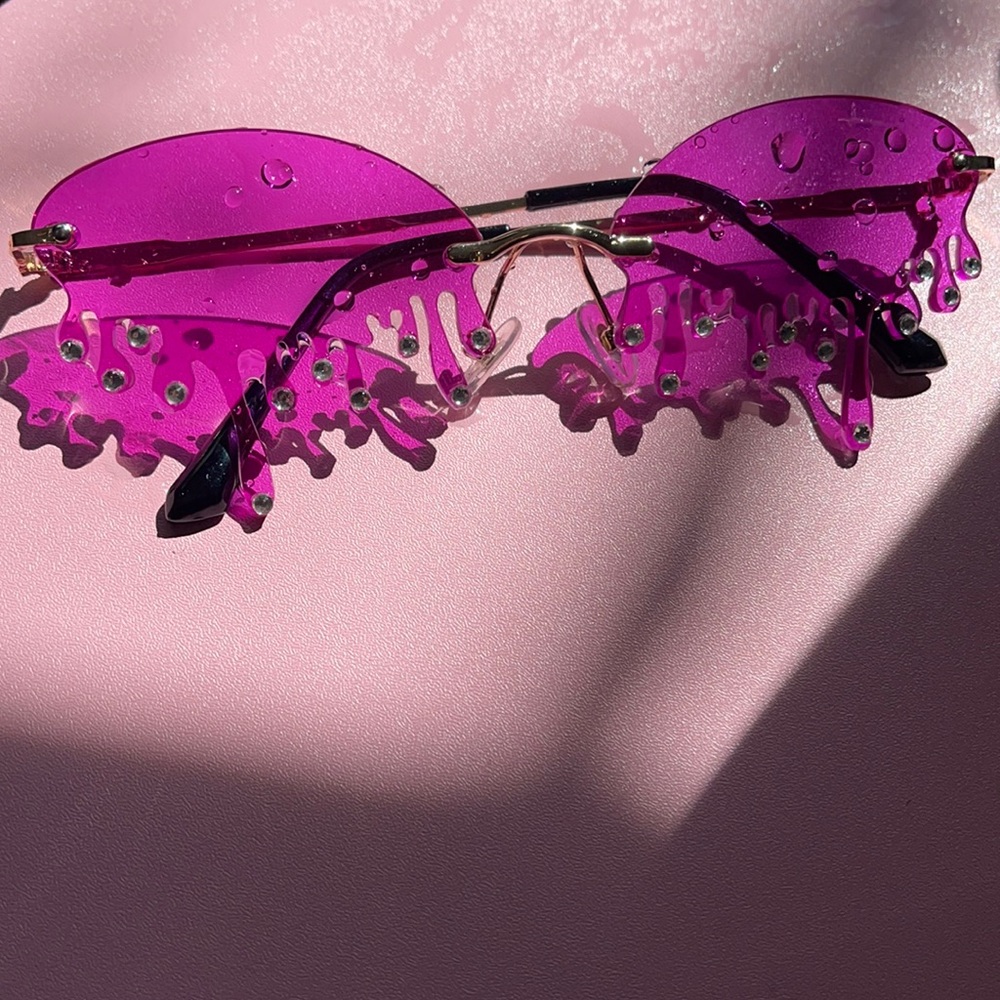 90s small 
Drip sunglasses shield